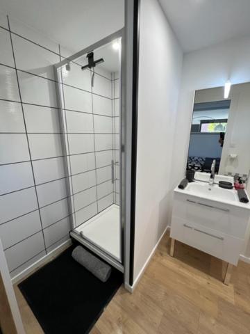 Charmant Studio Neuf De 40M2 / Tout Confort Arques-la-Bataille Exterior photo